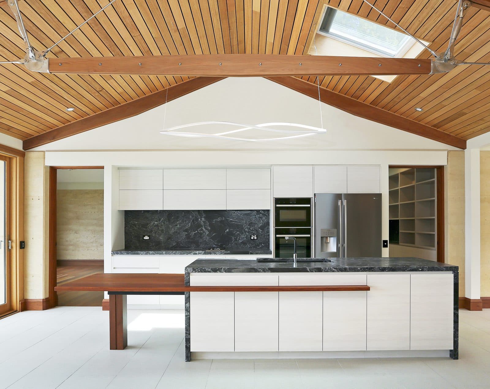 Modern simplicity, contemporary design - custom contemporary kitchen in Greater Sydney by Kitchen Envy